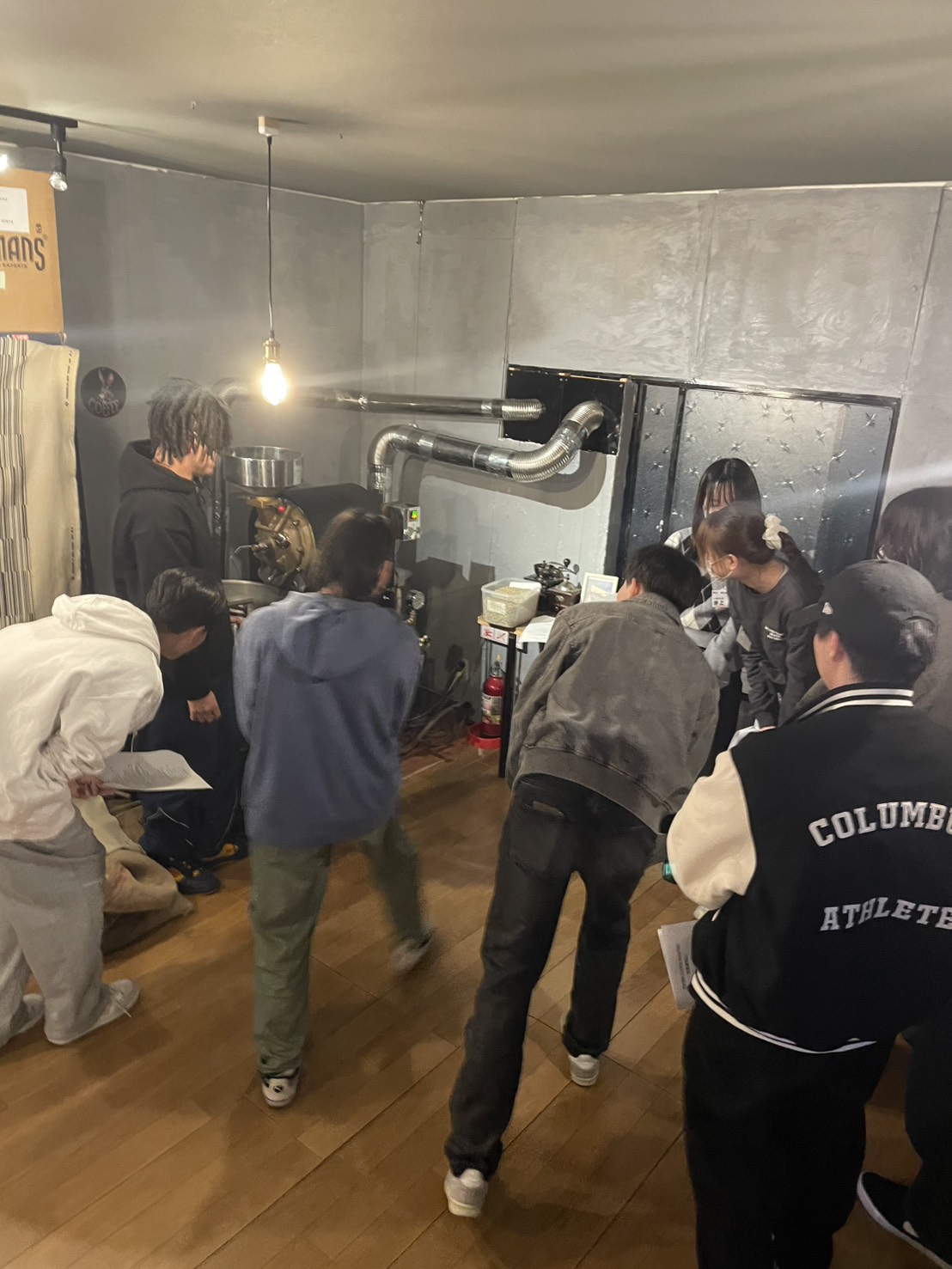 焙煎見学の様子 4